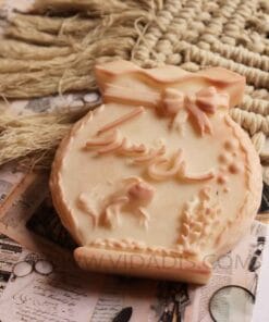 قیمت قالب برای شمع عید