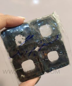 رنگ مکعبی سبز پر رنگ